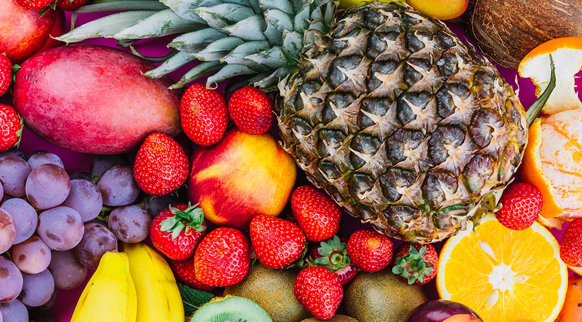 Mangiare molta frutta ci fa stare bene e ci aiuta a prevenire stanchezza, cefalee e infiammazioni. Approfondimento Dott.ssa Michela Freddio 