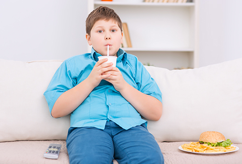 obesità infantile in aumento alimentazione scorretta sedentarietà consigli dottoressa Michela Freddio